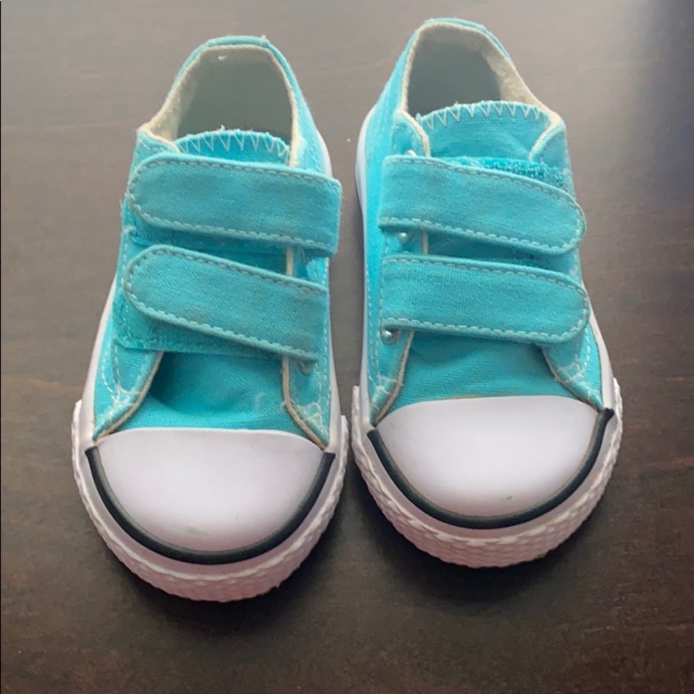 Toddler Airwalks